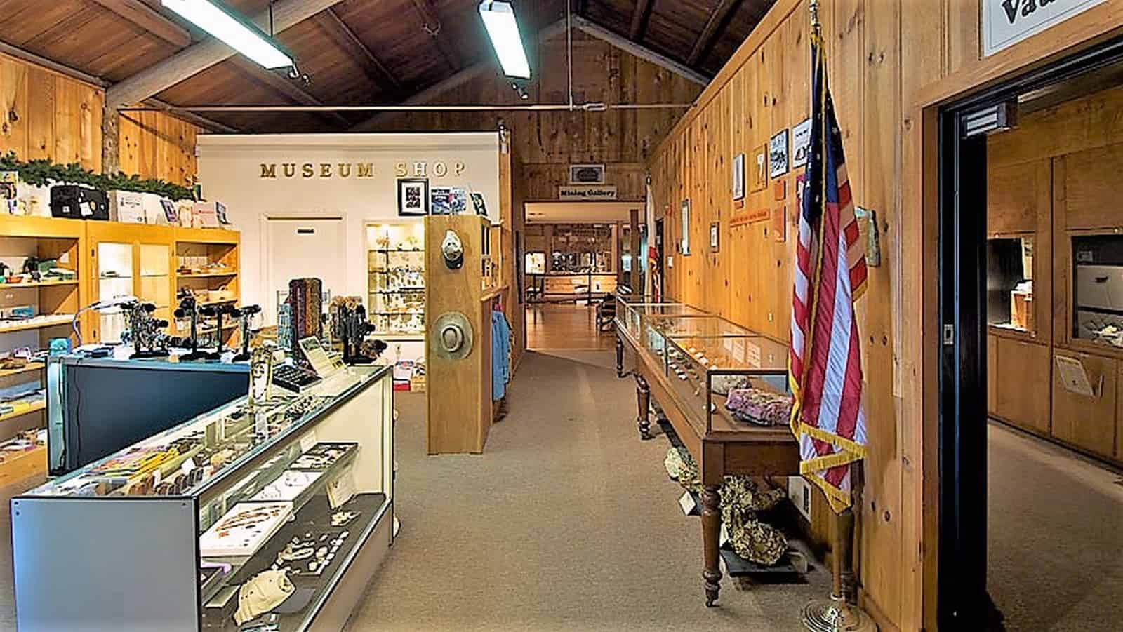 Yosemite Mineral Museum